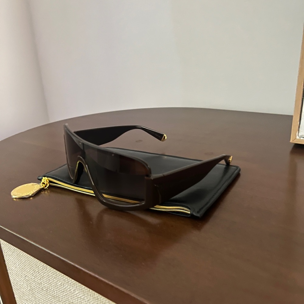 Stella McCartney 2025 runway Brown Sunglasses - Picture 6 of 8